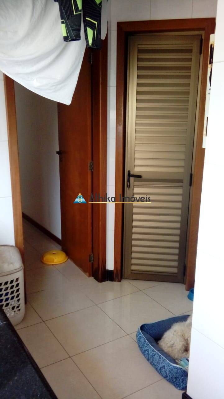 Apartamento à venda com 4 quartos, 250m² - Foto 28