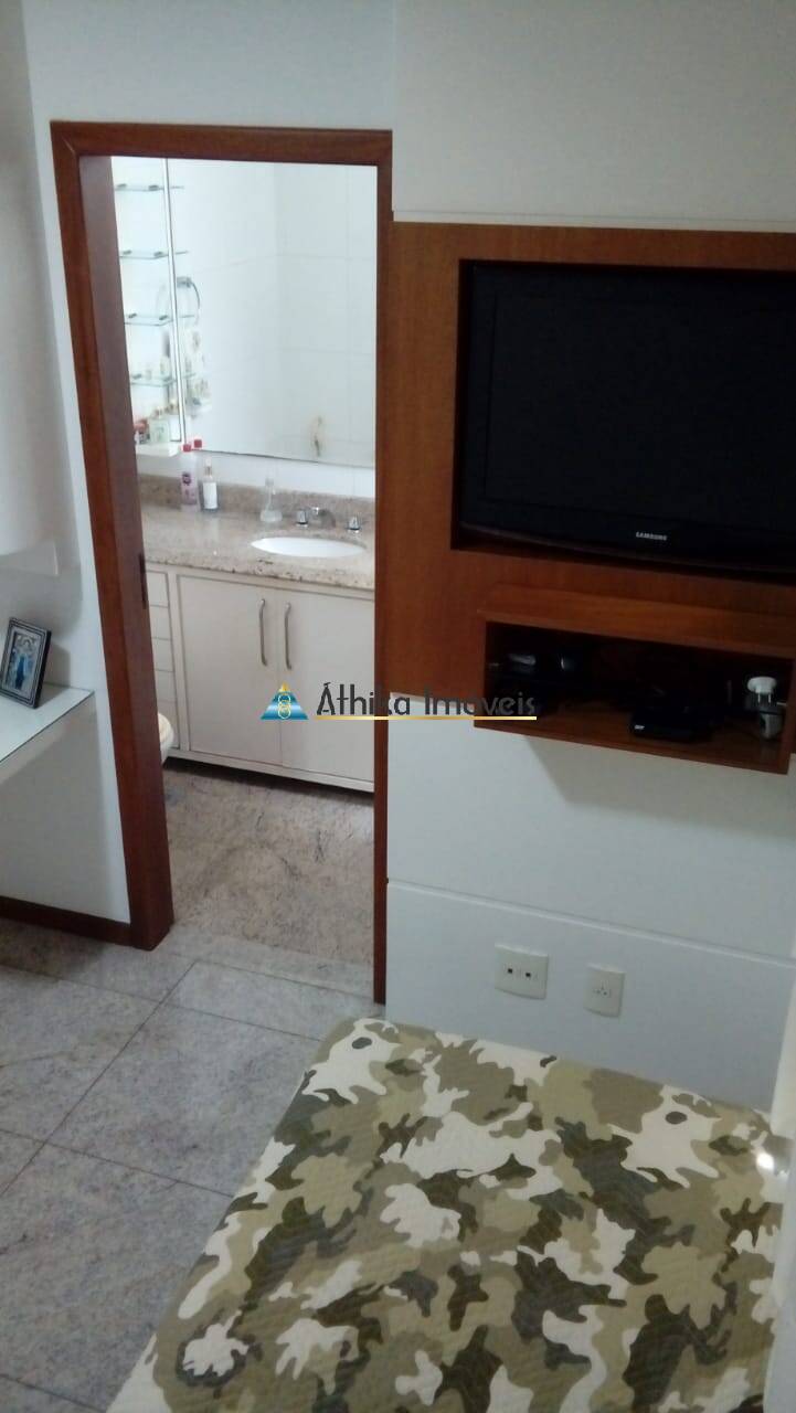 Apartamento à venda com 4 quartos, 250m² - Foto 18