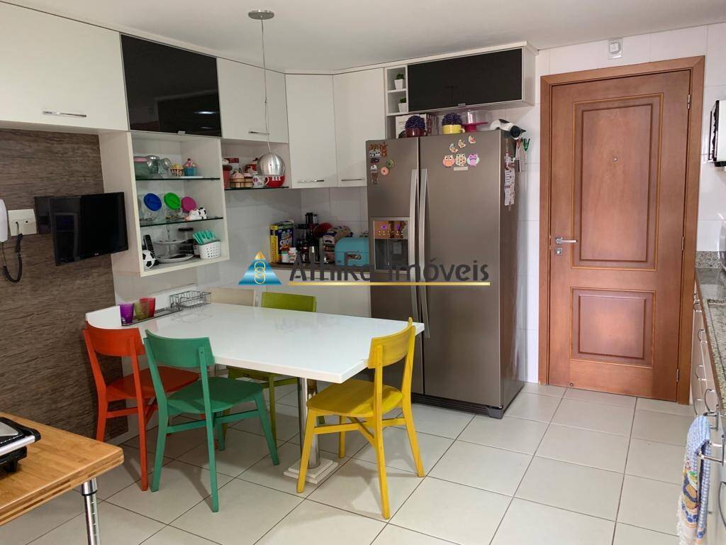 Apartamento à venda com 4 quartos, 185m² - Foto 18