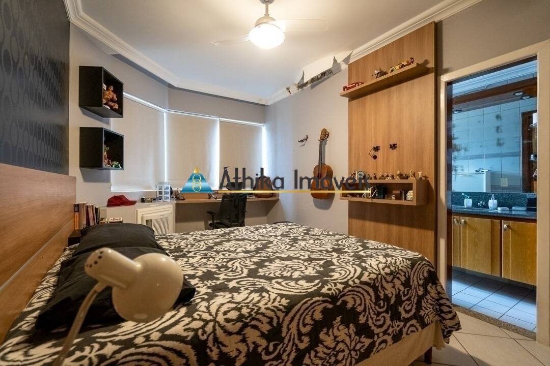 Apartamento à venda com 4 quartos, 240m² - Foto 11