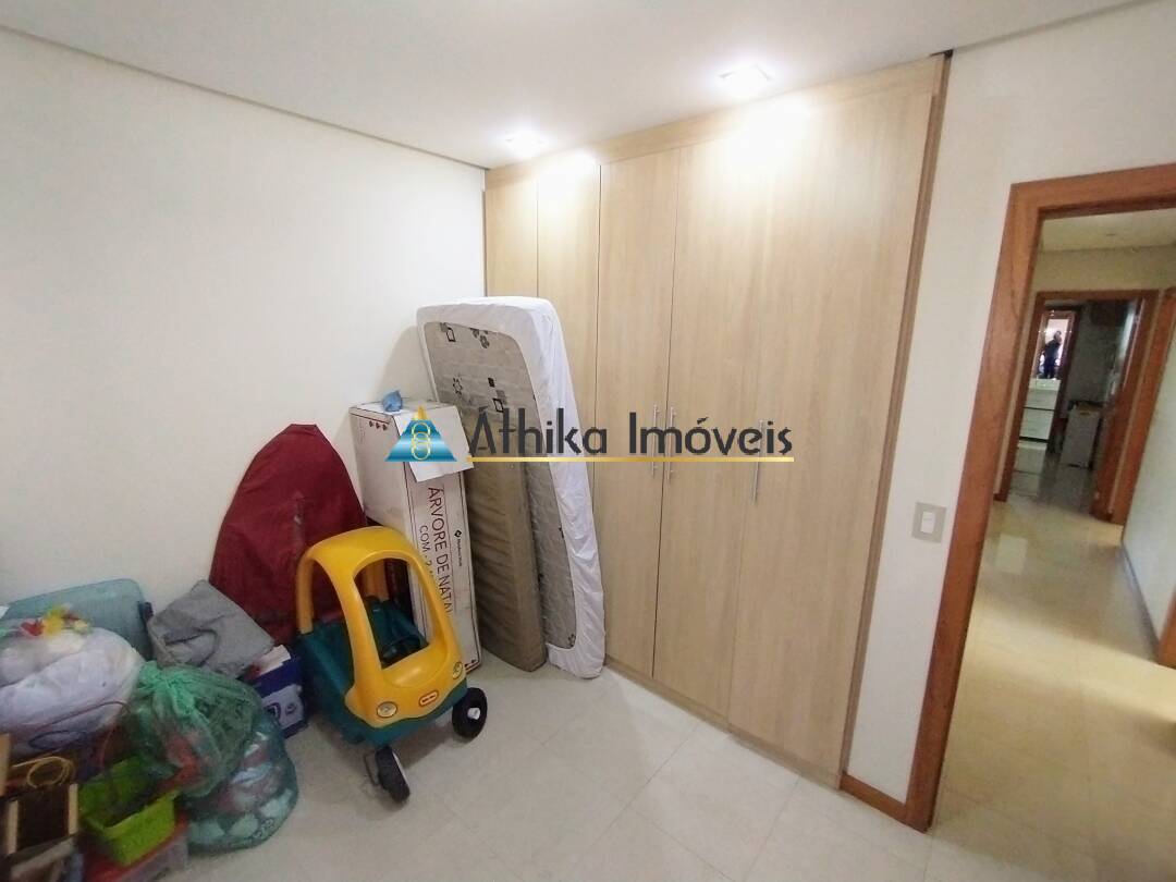 Apartamento à venda com 4 quartos, 160m² - Foto 18