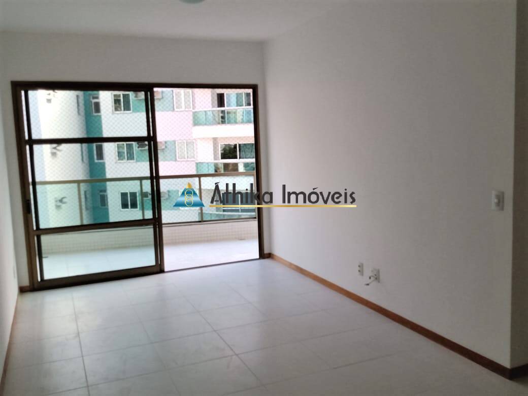 Apartamento à venda com 3 quartos, 97m² - Foto 1